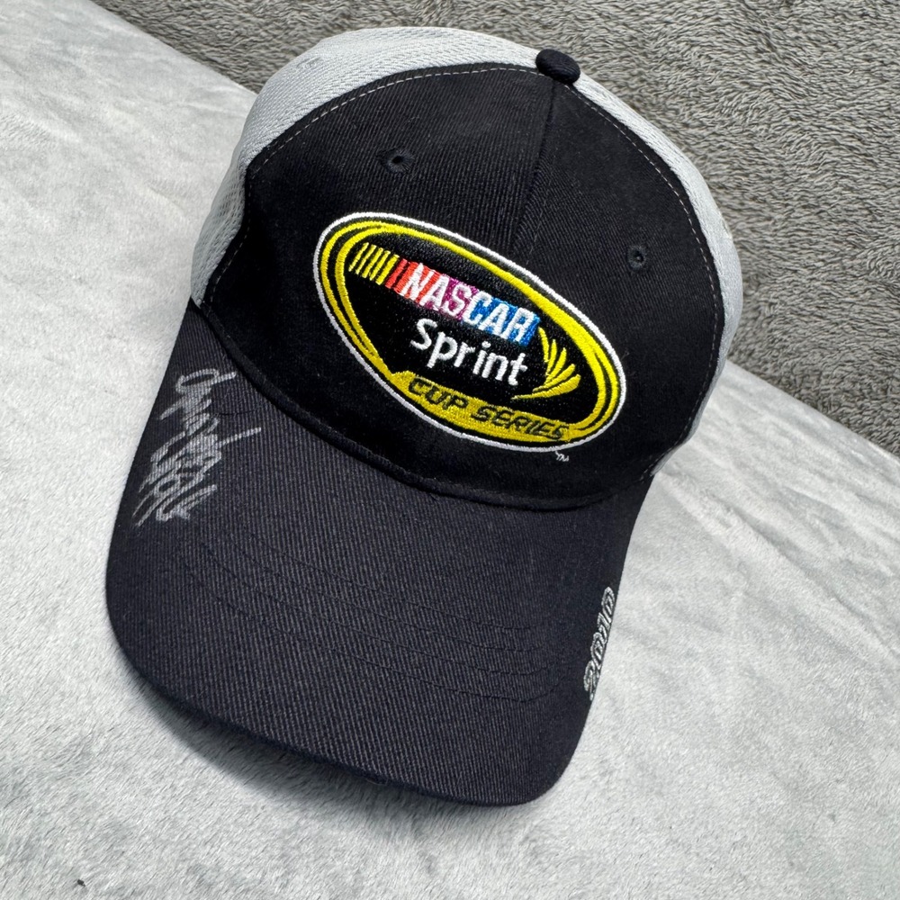 NASCAR Sprint‎ Cup Series 2010 Signed Trucker Hat Men